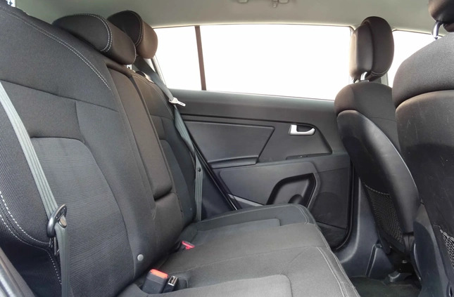 Kia Sportage cena 35900 przebieg: 187065, rok produkcji 2011 z Mikołów małe 37